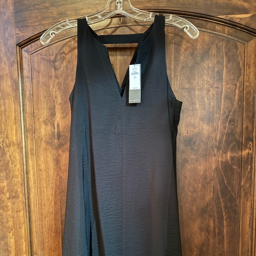 Banana Republic sleeveless v-neck mini dress